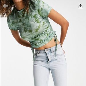 Green fitted tie dye top.